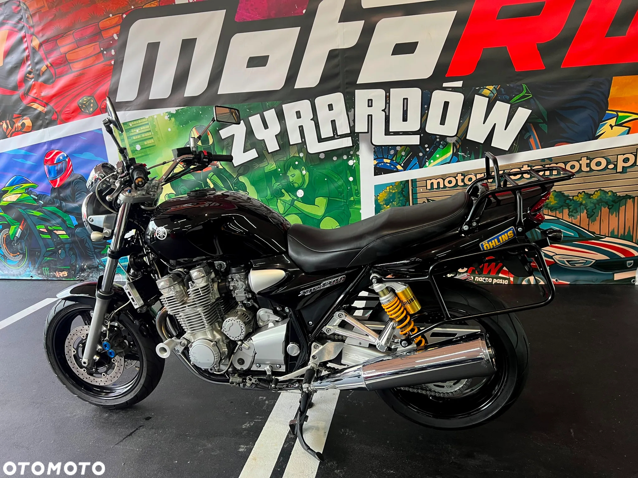 Yamaha XJR - 12