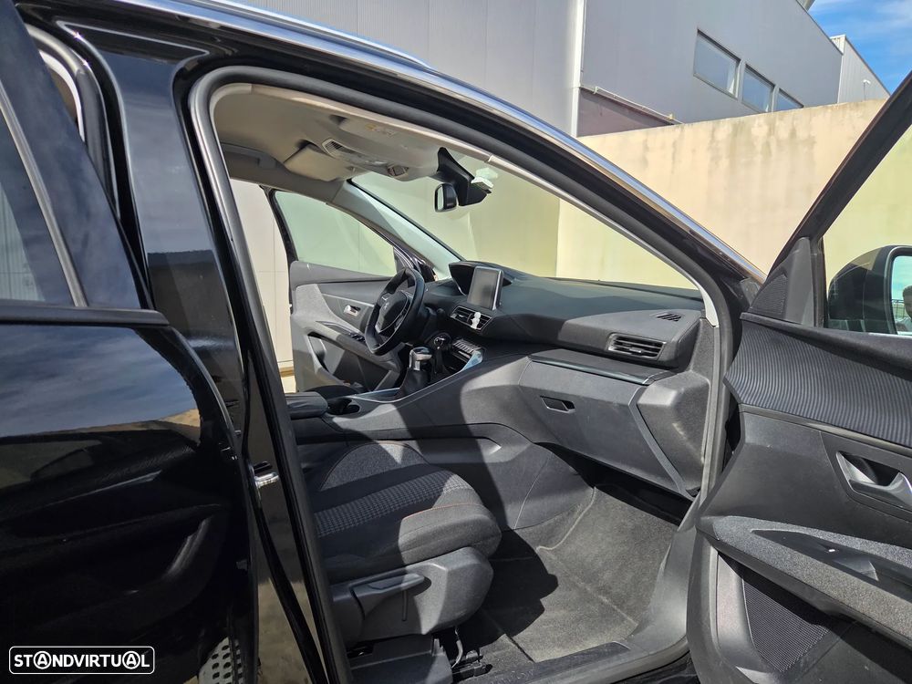 Peugeot 5008 - 17