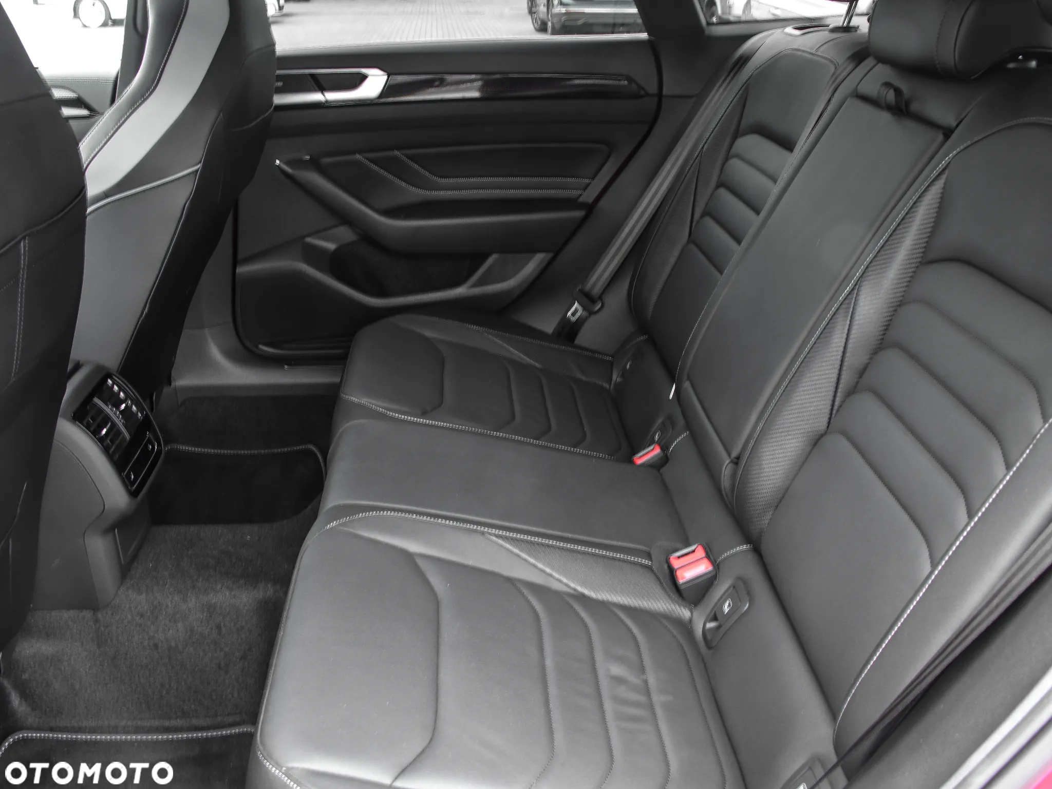 Volkswagen Arteon 2.0 TDI 4Motion R-Line DSG - 10