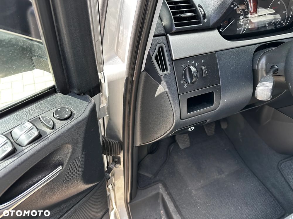 Mercedes-Benz Viano - 12