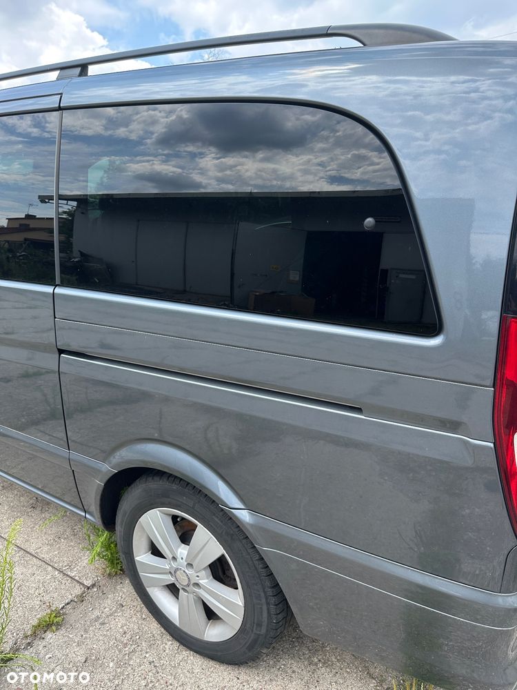 Mercedes VIANO 2,2 cdi 2012r karoseria dokumenty drzwi maska fotel klapa szyba stolik lampa lift relingi skrzynia tapicerka części long - 19