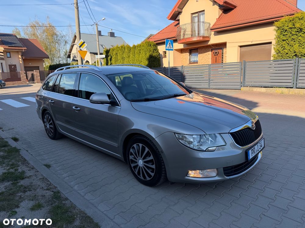 Skoda Superb 2.0 TDI 4x4 Exclusive - 2