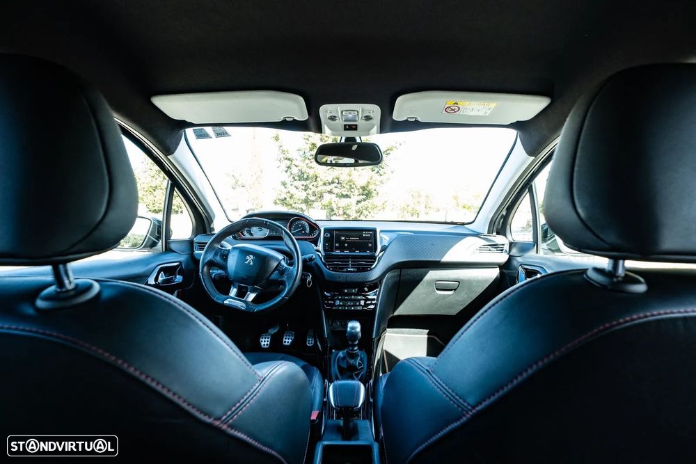 Peugeot 2008 1.6 BlueHDi GT Line - 22