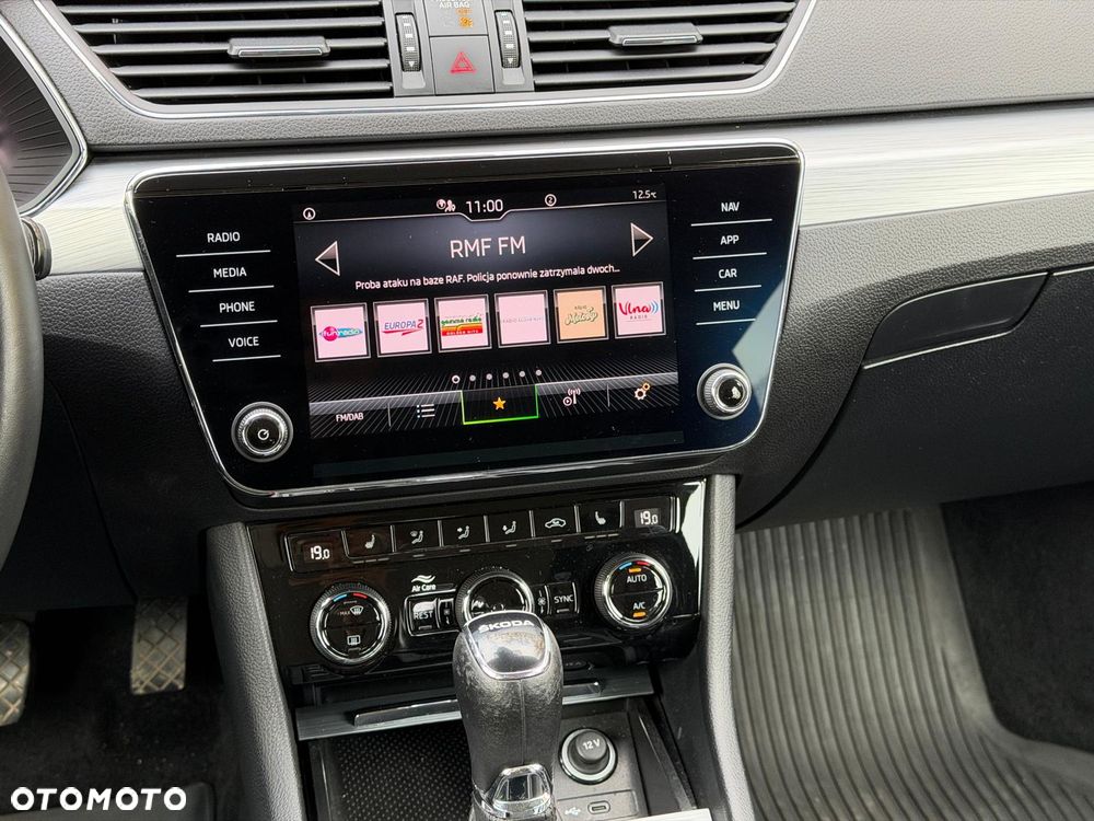Skoda Superb 2.0 TDI SCR Ambition DSG - 27