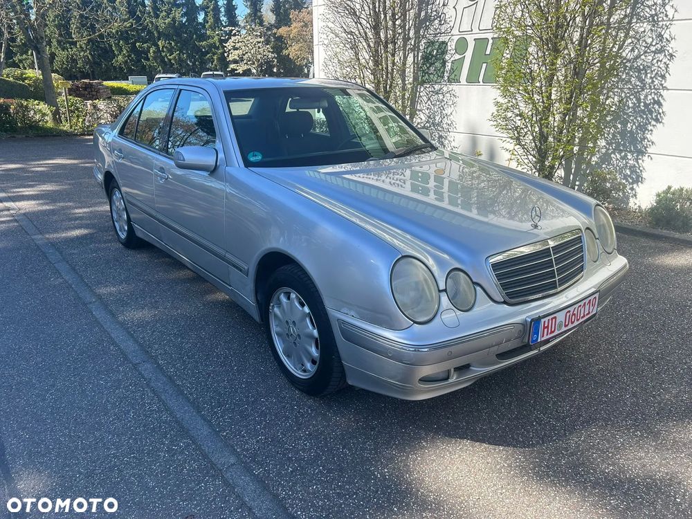 Mercedes-Benz Klasa E - 1