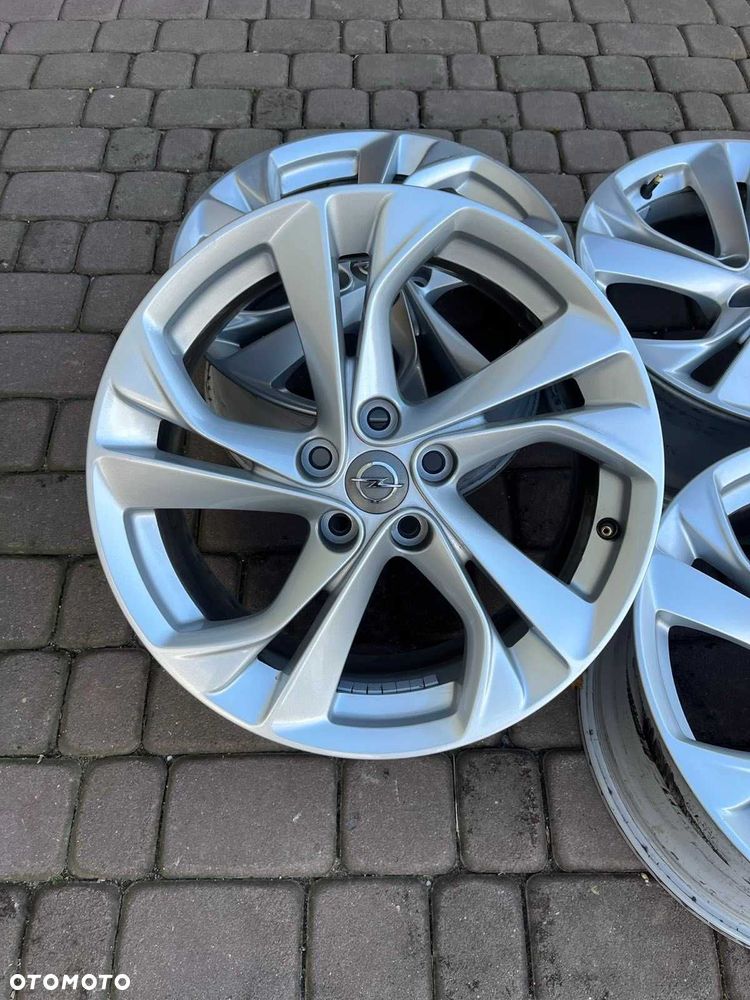 Oryginalne alufelgi Opel 5x105 17 cali CZUJNIKI Astra K Mokka
