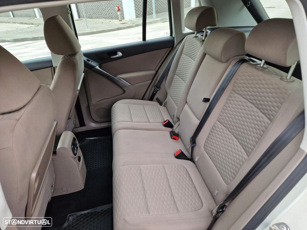 VW Tiguan 2.0 TDI DPF 4Motion Track & Field - 16