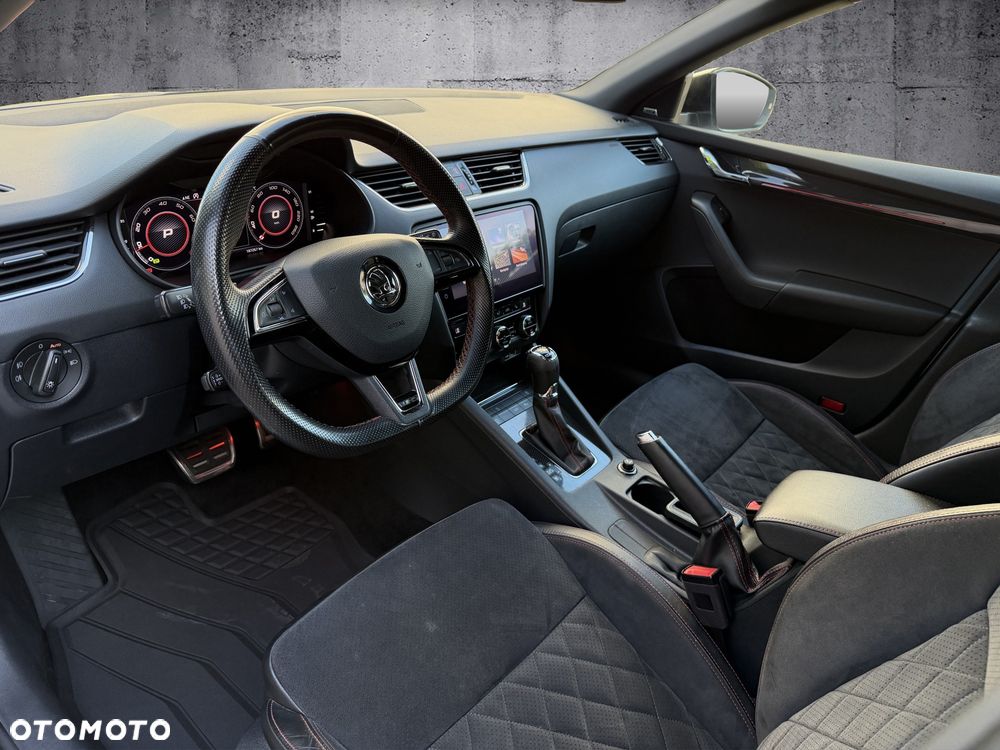 Skoda Octavia 2.0 TSI RS Challenge 245 DSG - 7