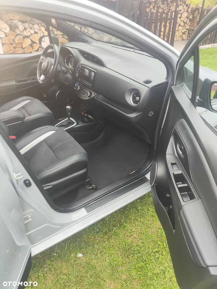 Toyota Yaris 1.5 VVT-i GR Sport - 29