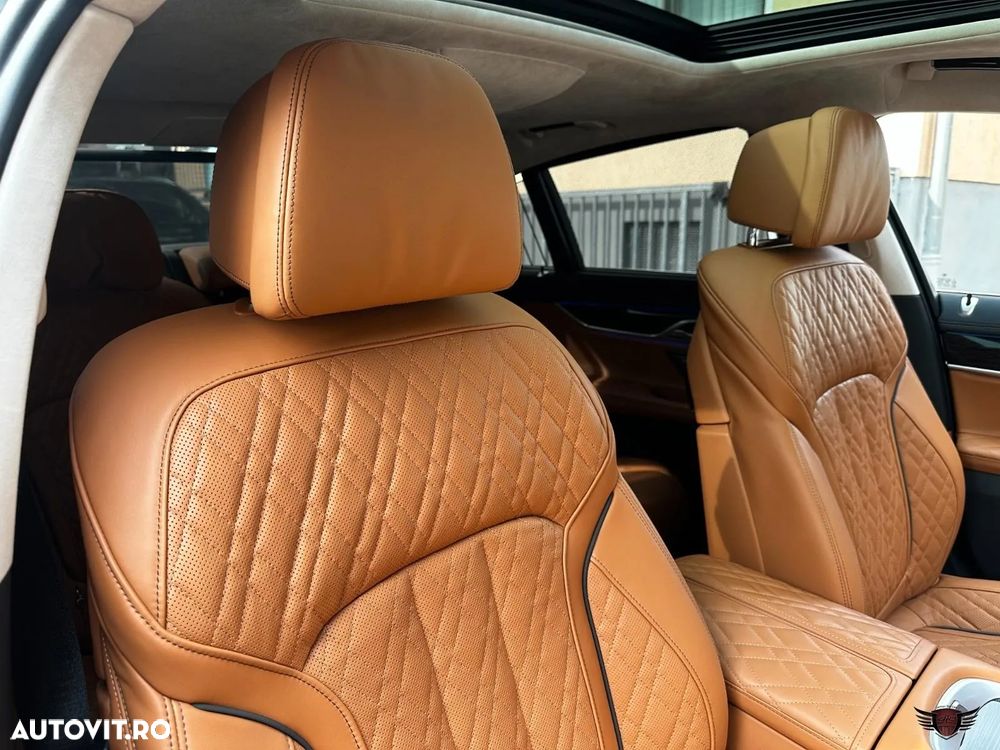 BMW Seria 7 730d xDrive MHEV - 26