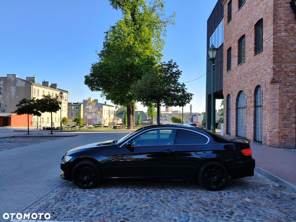 BMW Seria 3 325i - 7
