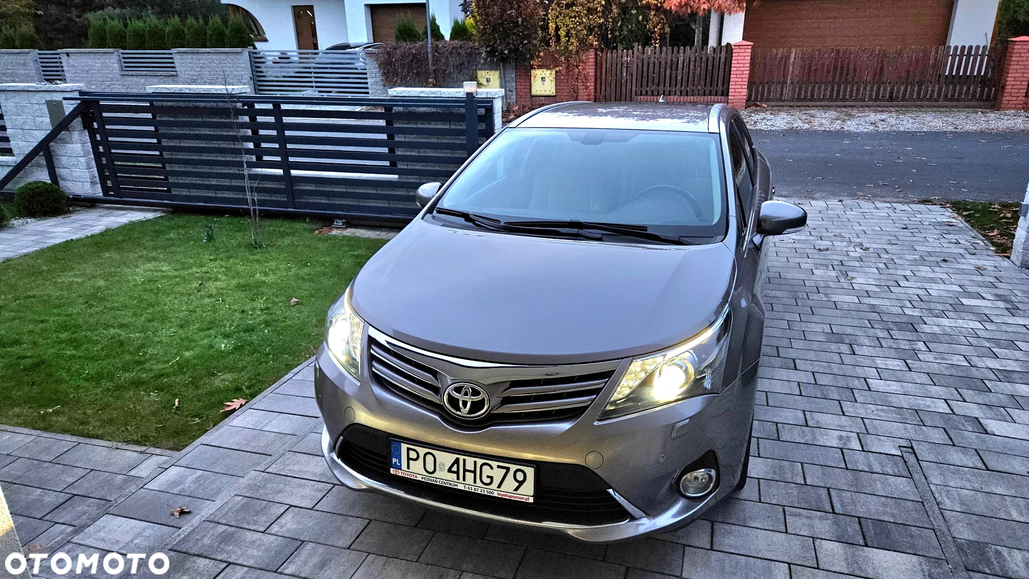 Toyota Avensis 2.0 D-4D Premium - 9
