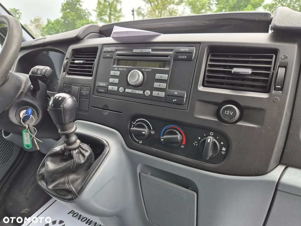 Ford Transit - 25