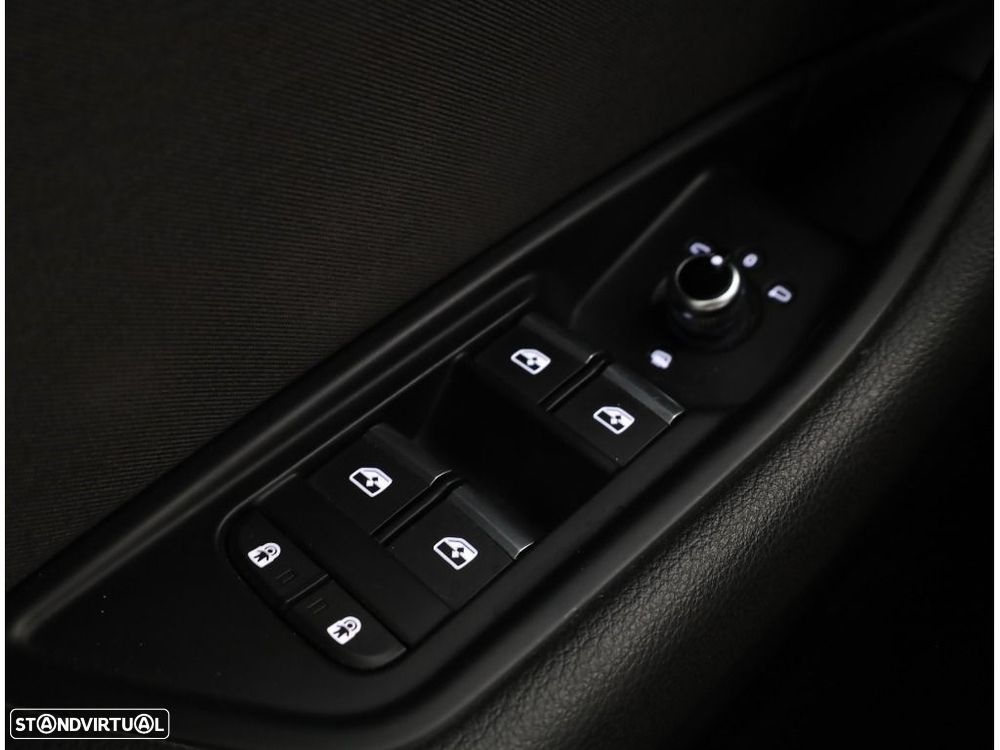 Audi A4 Avant 35 TDI S line S tronic - 27