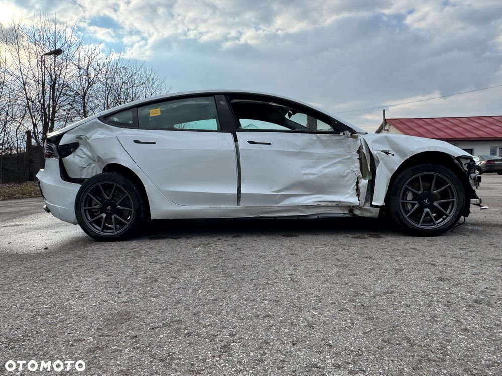 Tesla Model 3 Langstreckenbatterie Allradantrieb Dual Motor - 25