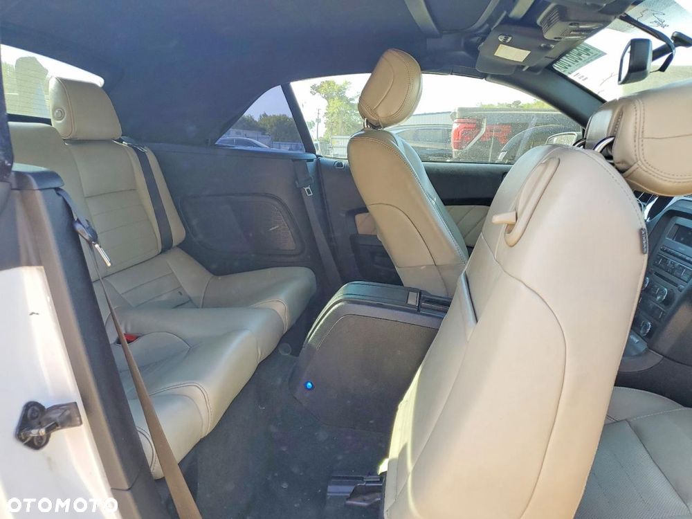 Ford Mustang 3.7 V6 - 10