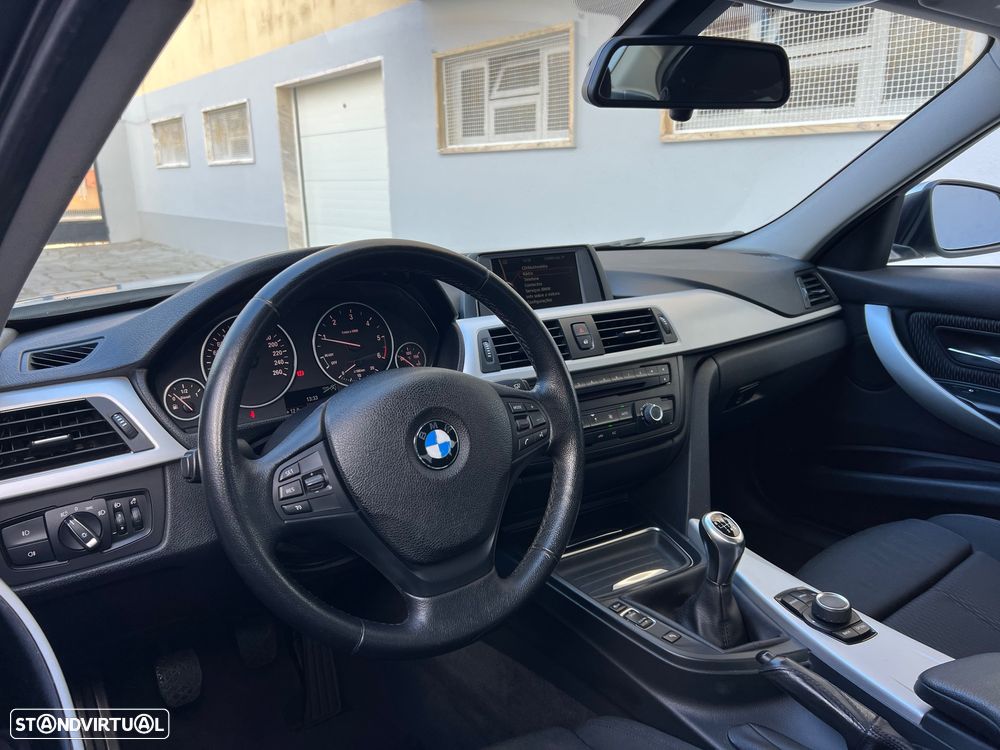 BMW 318 d Line Modern - 44