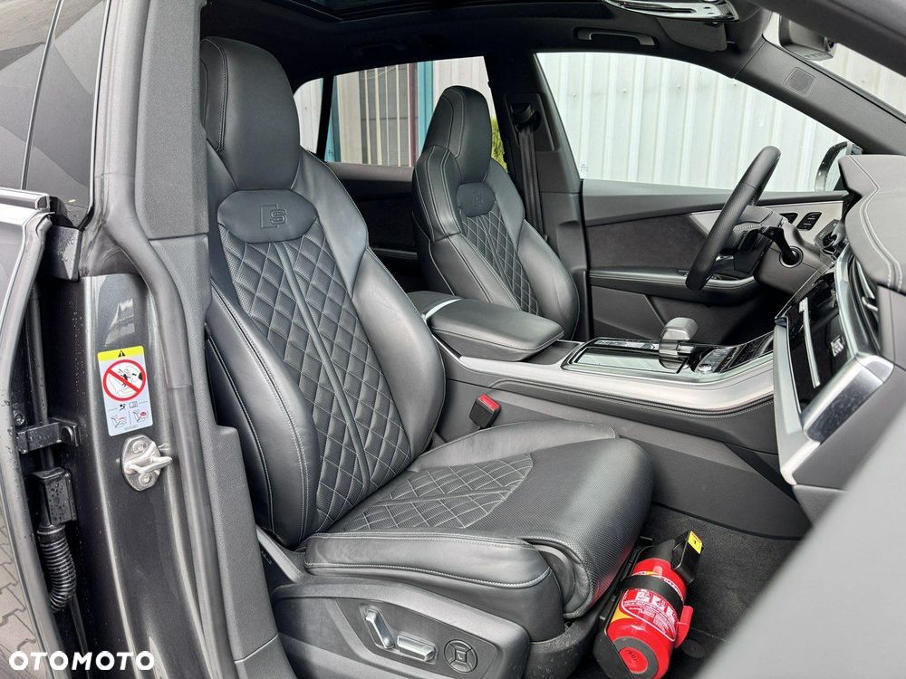 Audi Q8 - 17