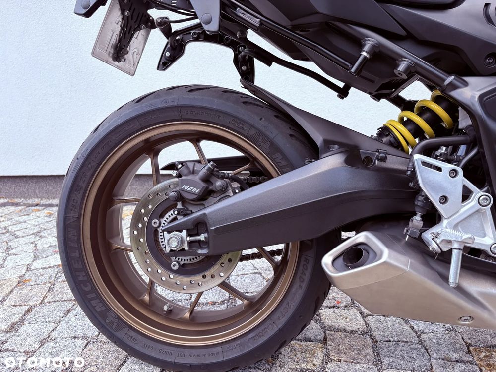 Honda CB - 22