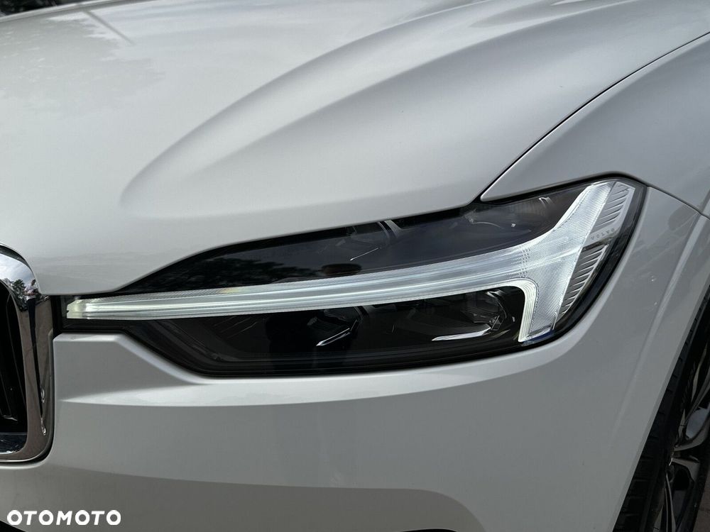 Volvo XC 60 B4 B Momentum - 35