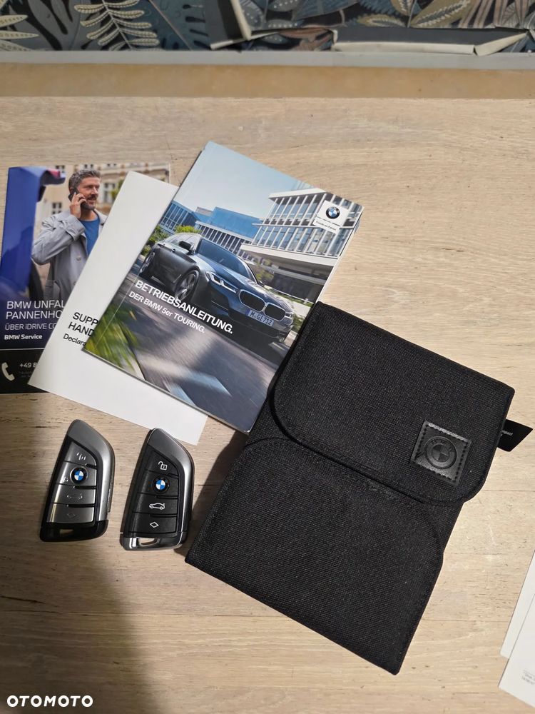 BMW Seria 5 530d xDrive mHEV Luxury Line - 17