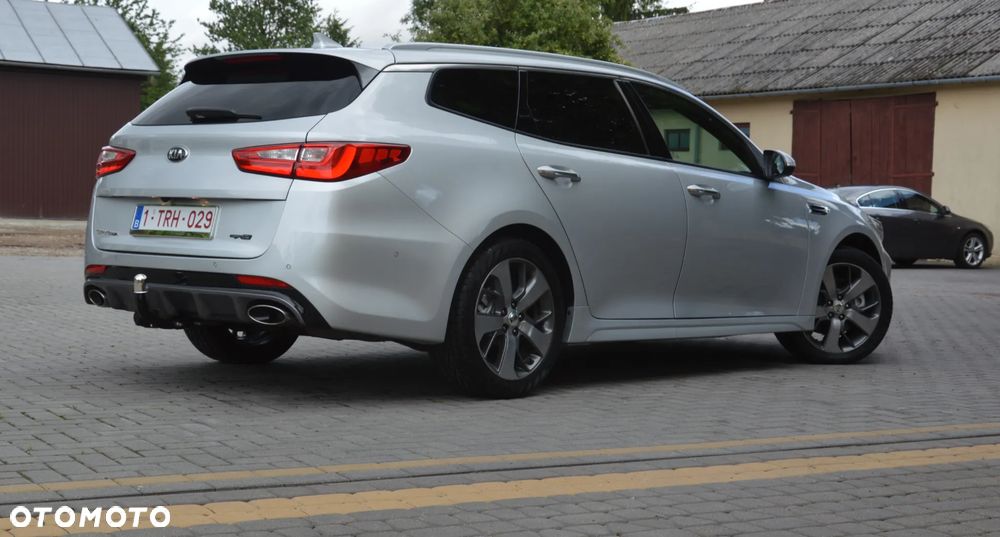 Kia Optima - 8