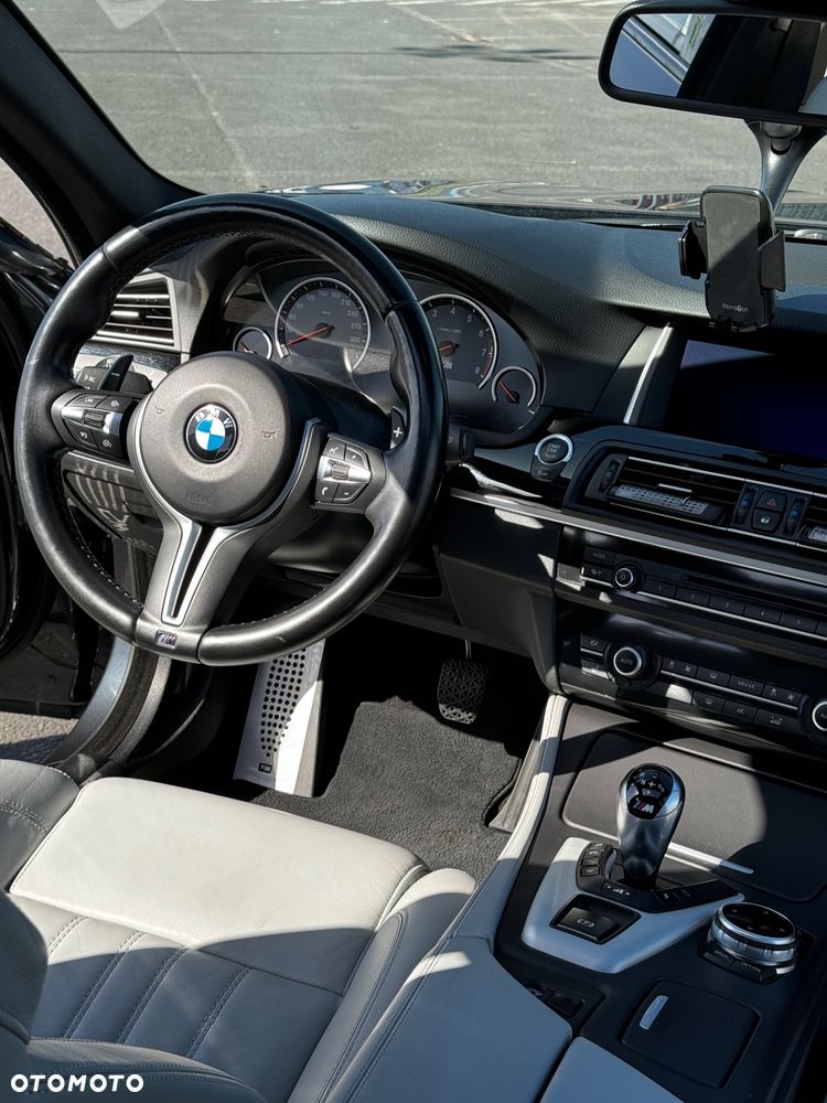 BMW M5 DKG - 8