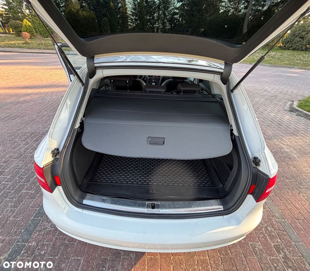 Audi A4 Avant 2.0 TDI Quattro Line - 12