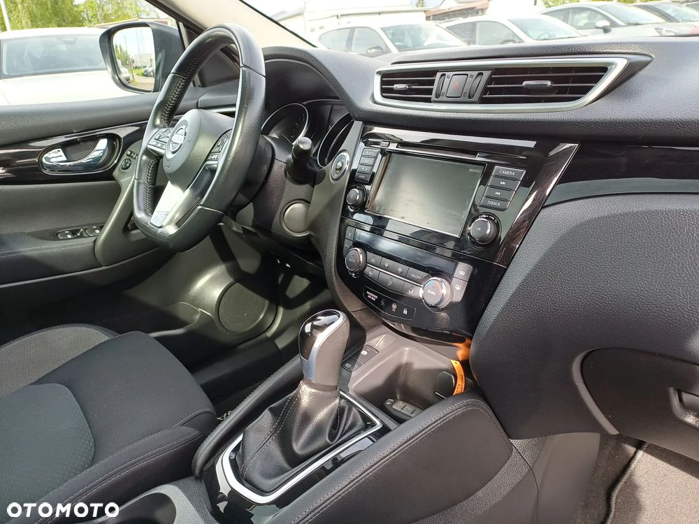 Nissan Qashqai 1.3 DIG-T N-Connecta DCT - 12