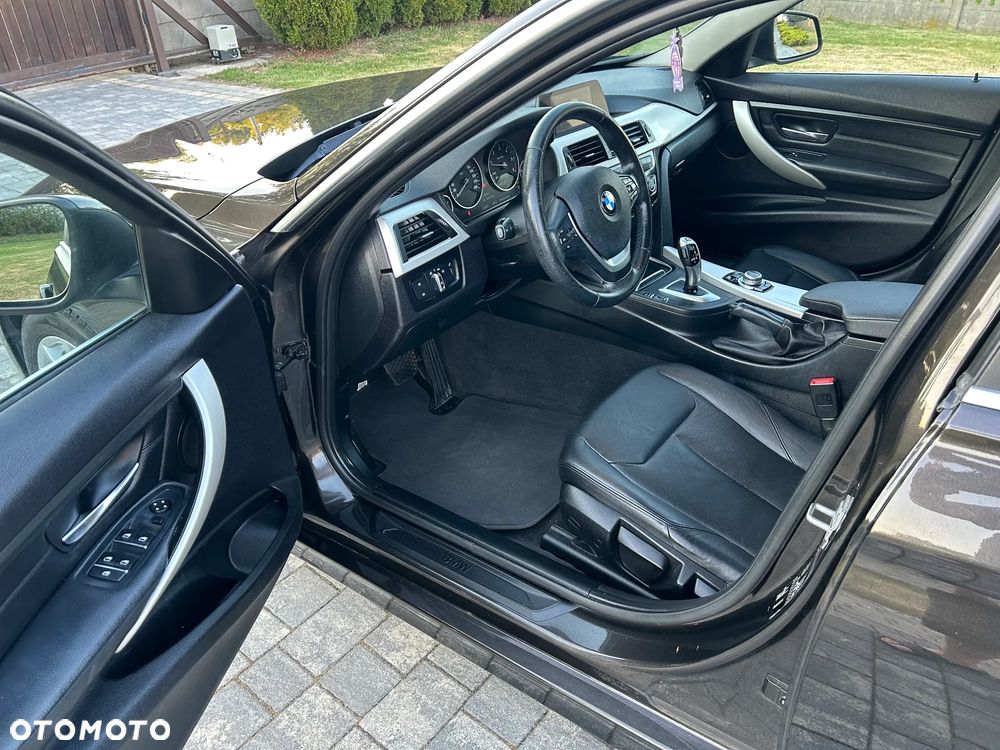 BMW Seria 3 320d Luxury Line - 8