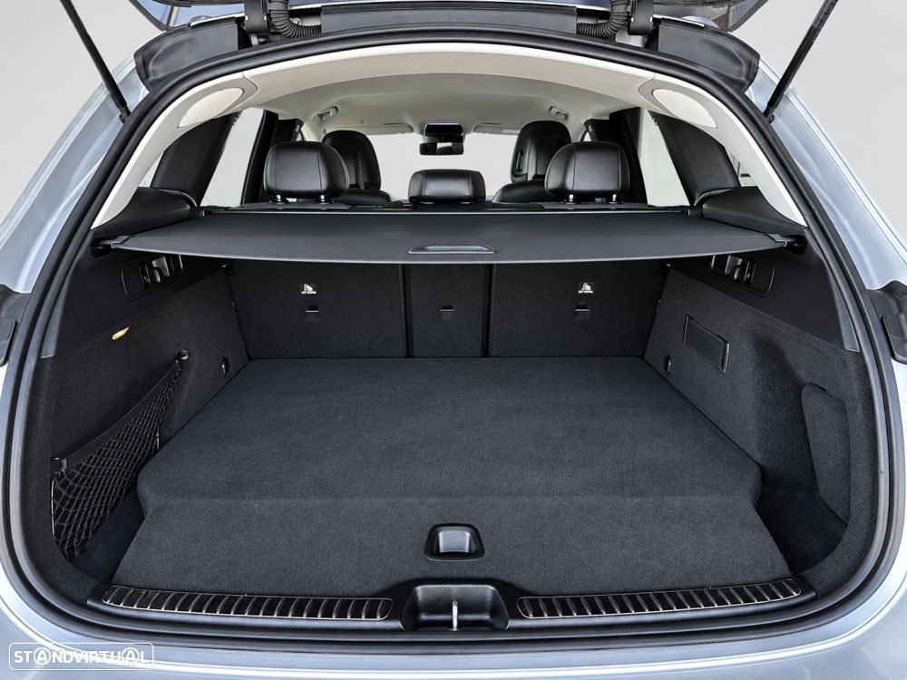Mercedes-Benz GLC 300 e 4Matic 9G-TRONIC Avantgarde Advanced - 26