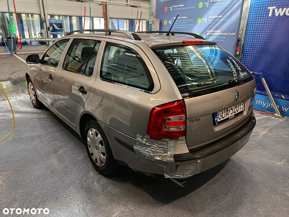 Skoda Octavia 1.6 Family - 10