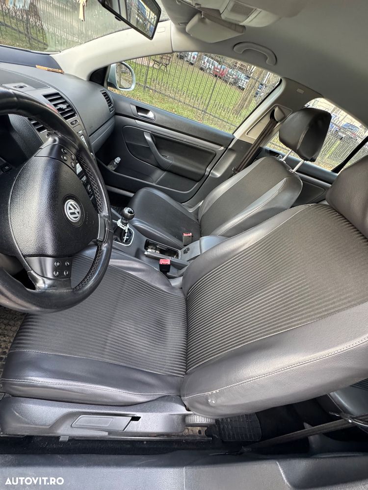 Volkswagen Jetta - 7