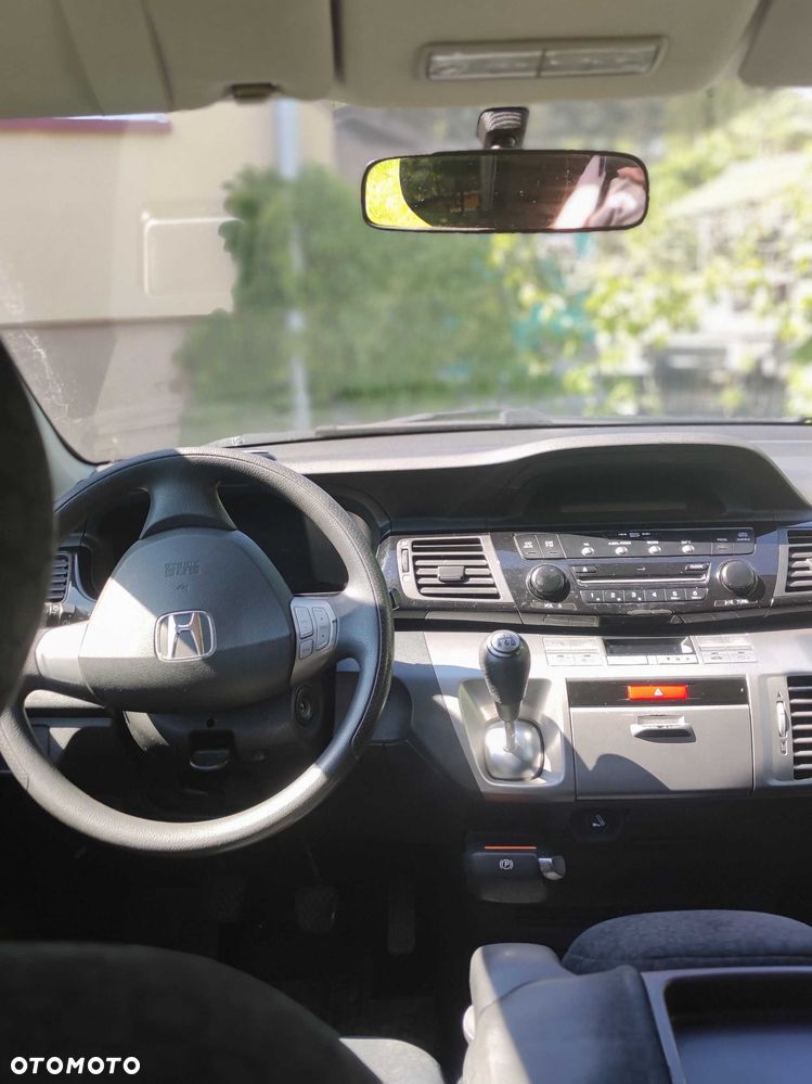 Honda FR-V - 5