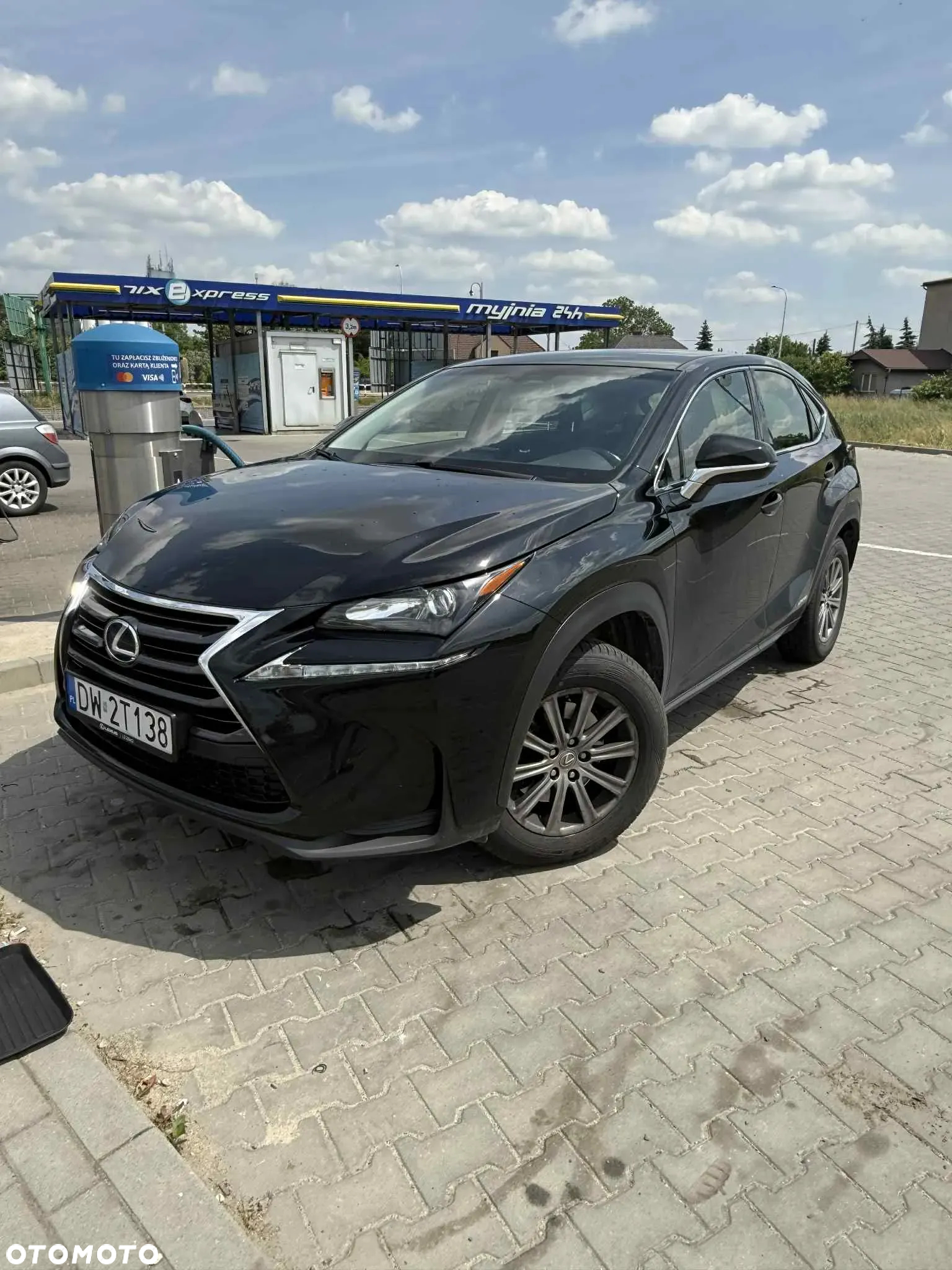 Lexus NX - 14