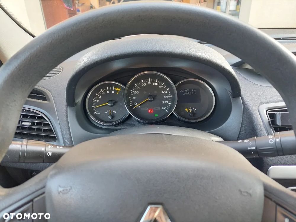 Renault Fluence 1.6 16V Privilege - 5