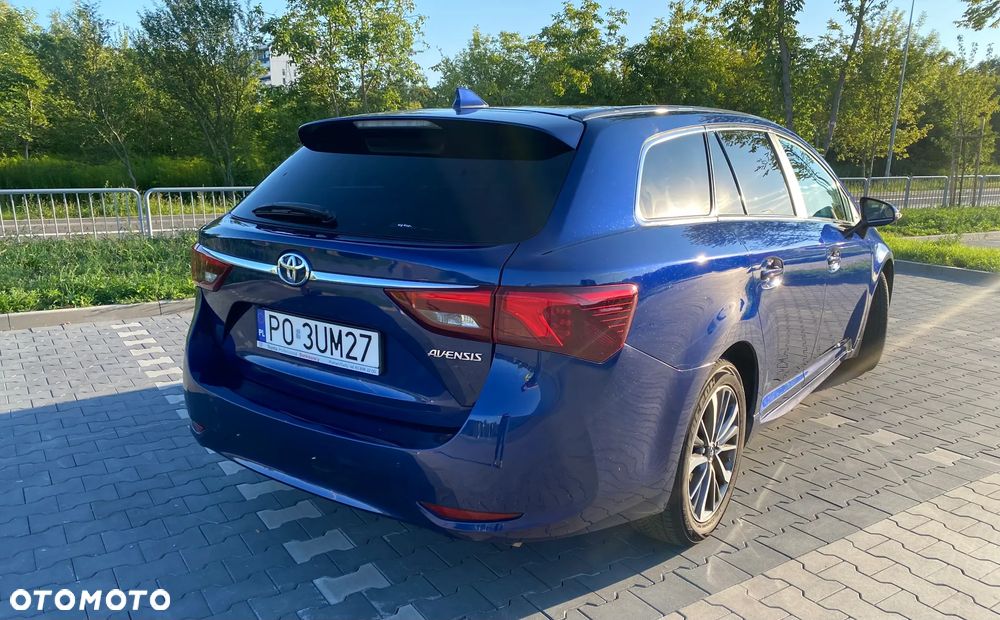 Toyota Avensis 2.0 D-4D Premium - 3