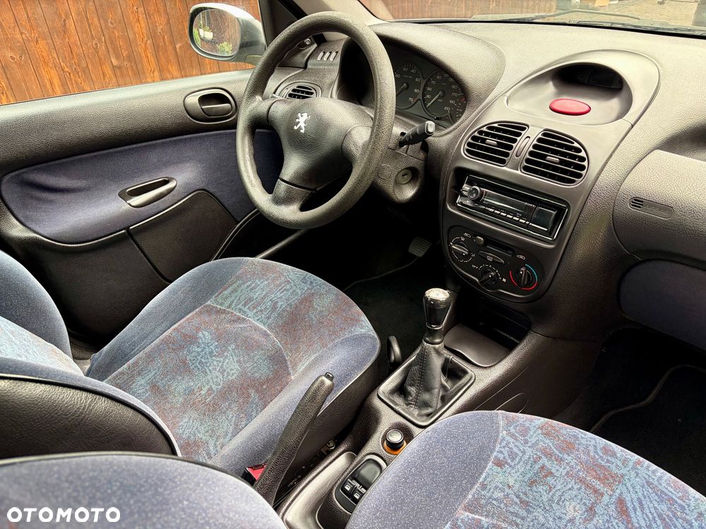 Peugeot 206 1.1 XR Presence - 9
