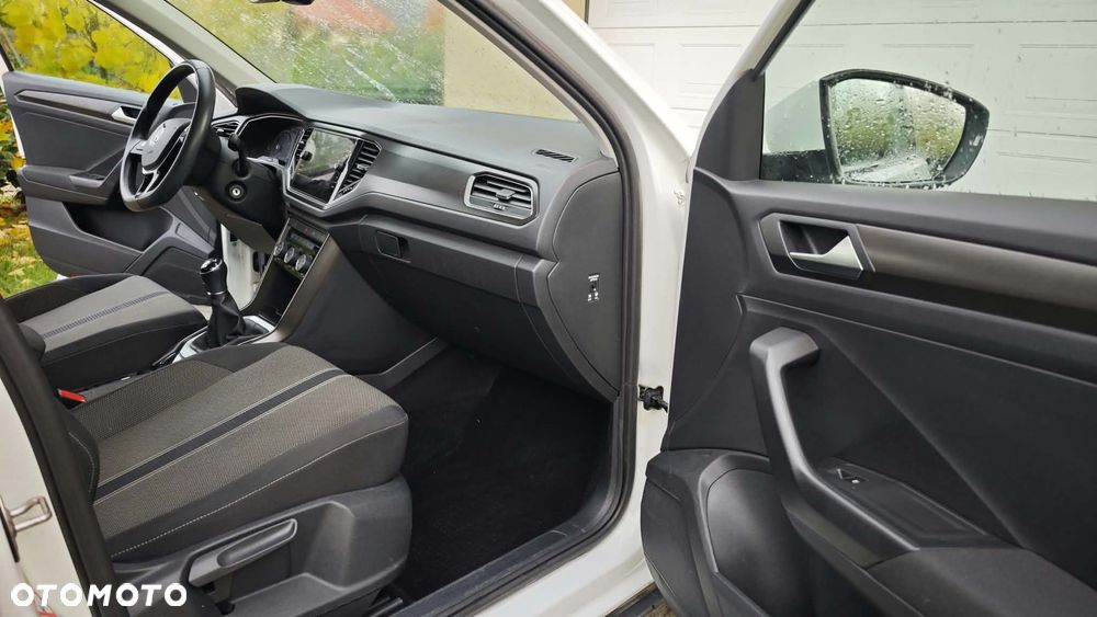 Volkswagen T-Roc - 9