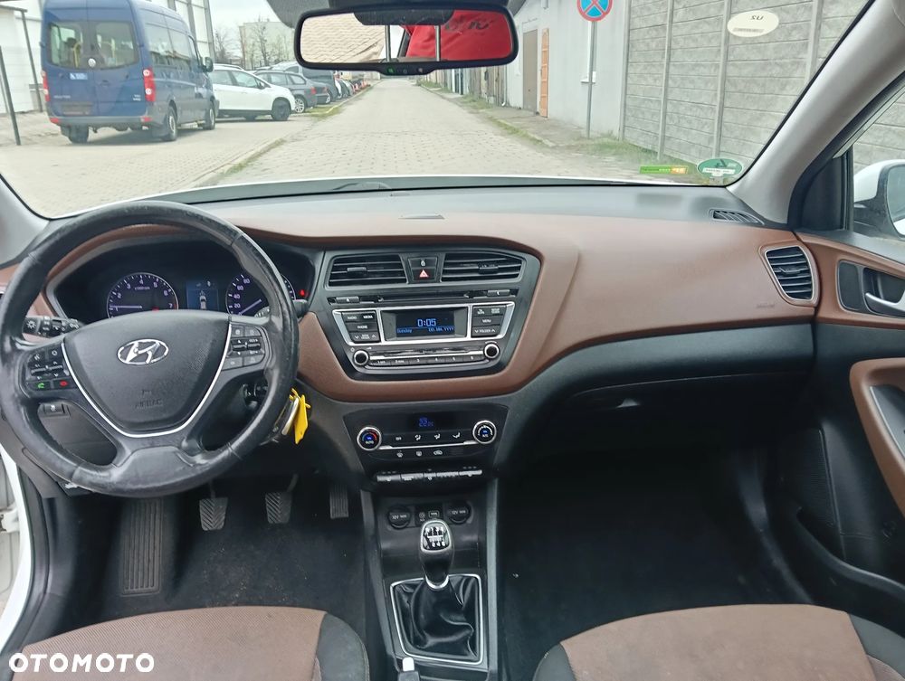 Hyundai i20 blue 1.4 Active Pure - 12
