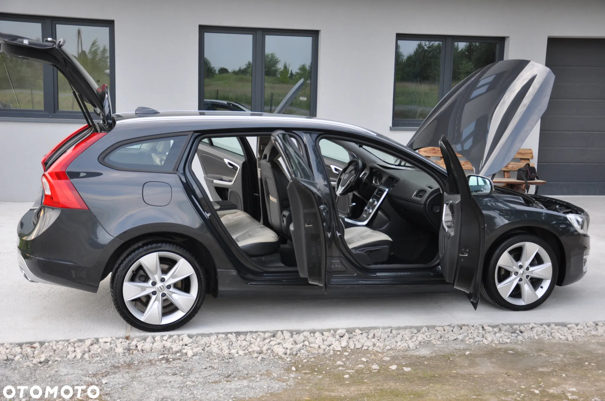 Volvo V60 D4 Drive-E R-Design Summum - 23
