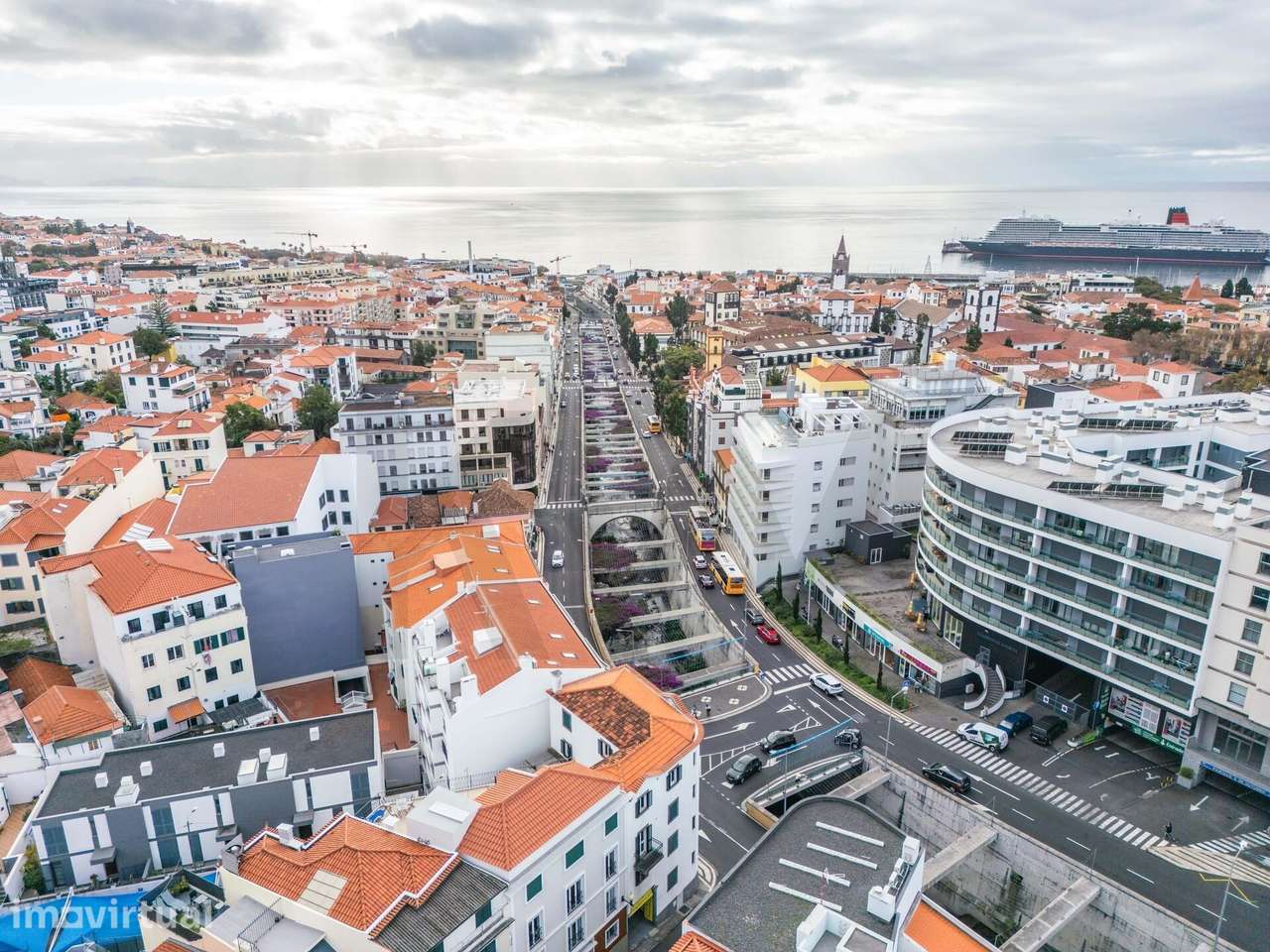Prédio localizado no Centro Histórico do Funchal - Grande imagem: 5/27
