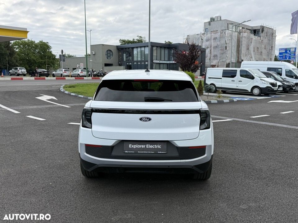 Ford Explorer - 8