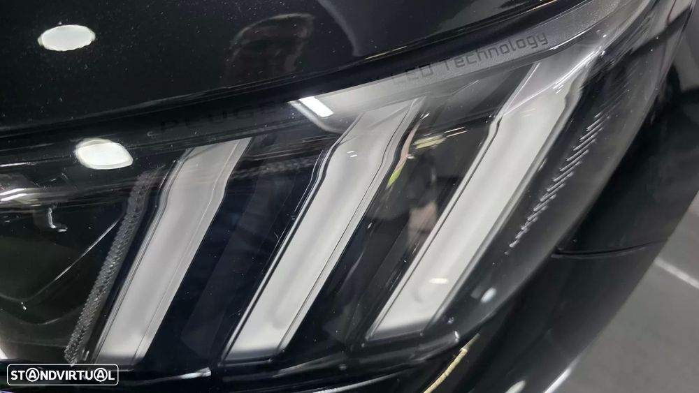 Peugeot e-2008 50 kWh GT Pack - 36
