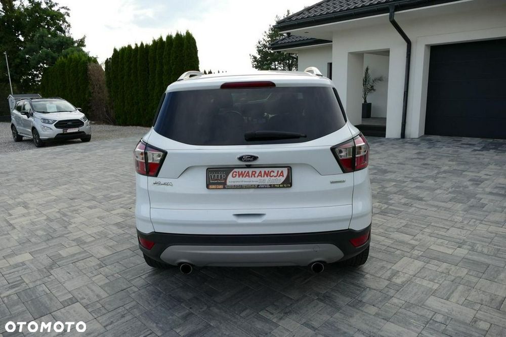 Ford Kuga 1.5 EcoBoost 2x4 Titanium - 14