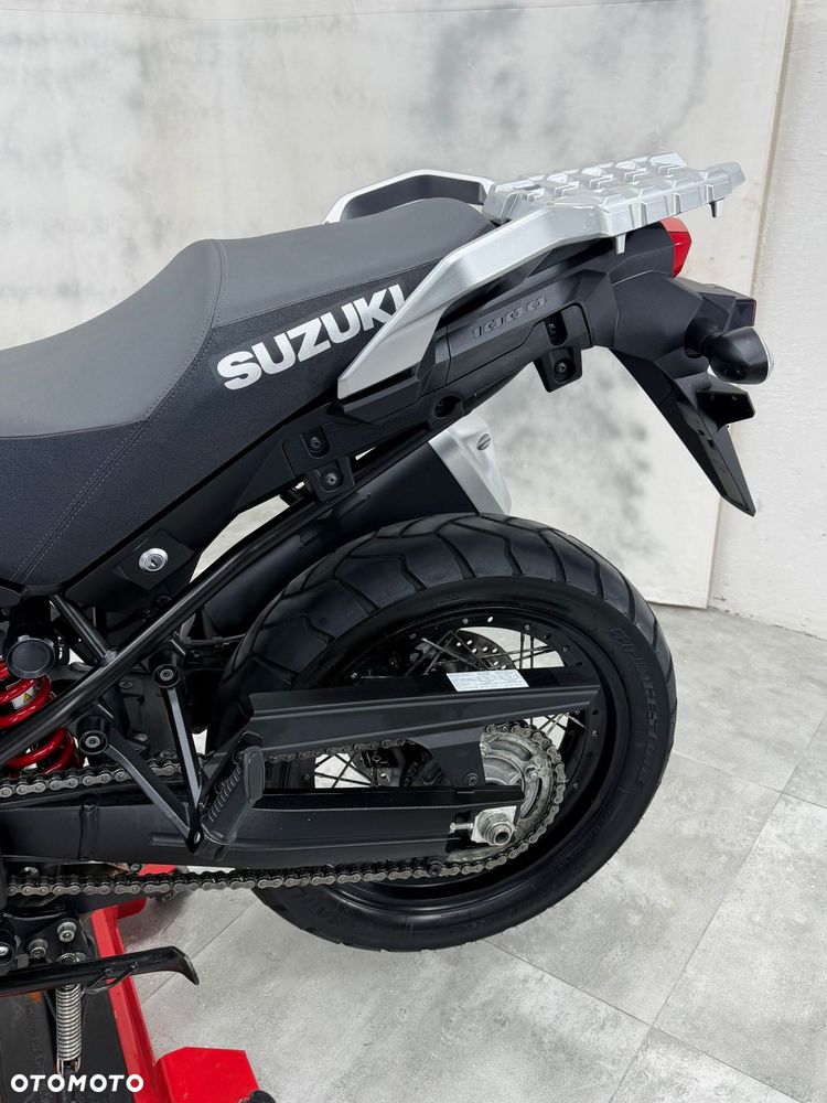 Suzuki V-STROM - 24