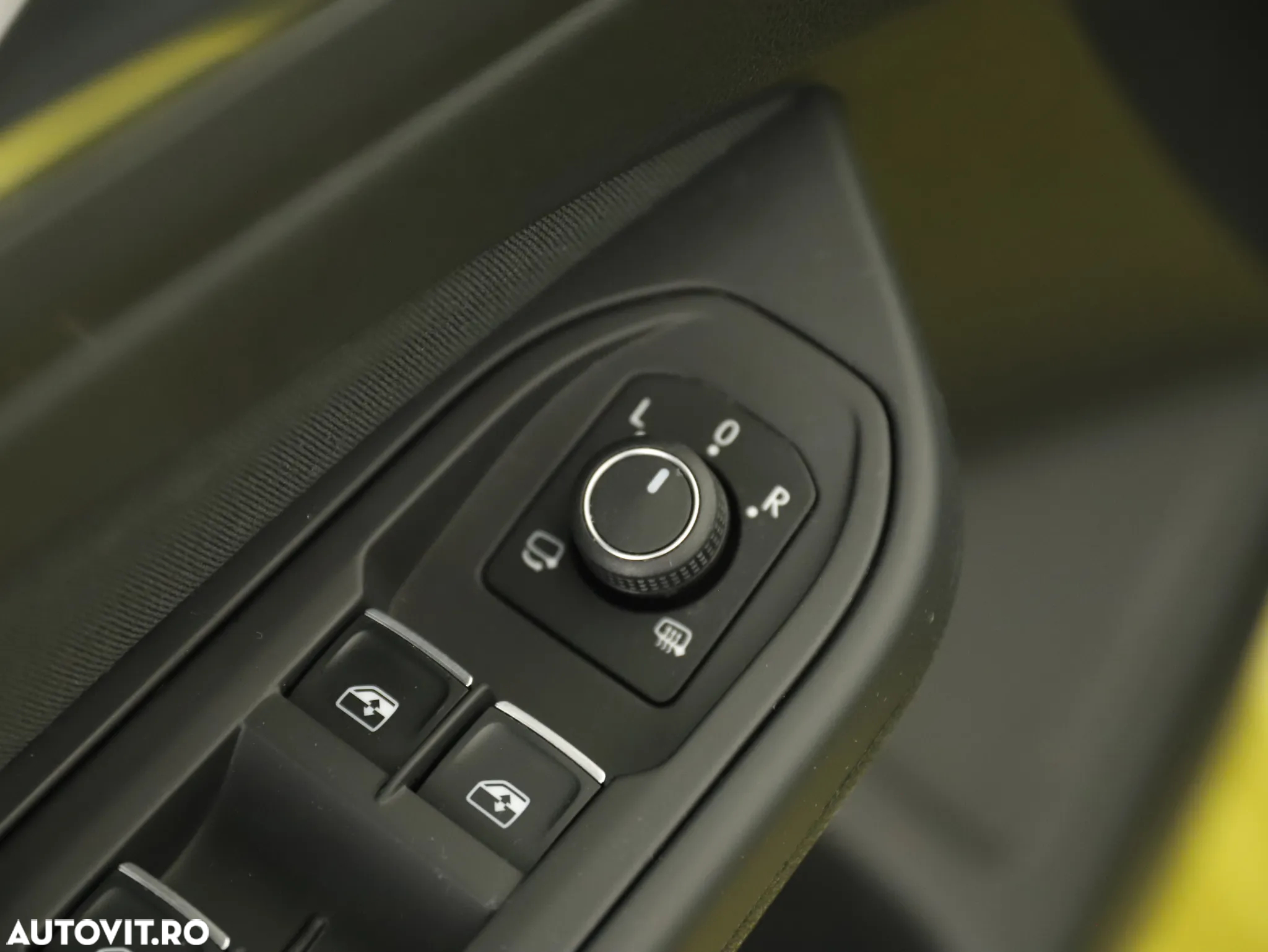 Volkswagen Golf - 27