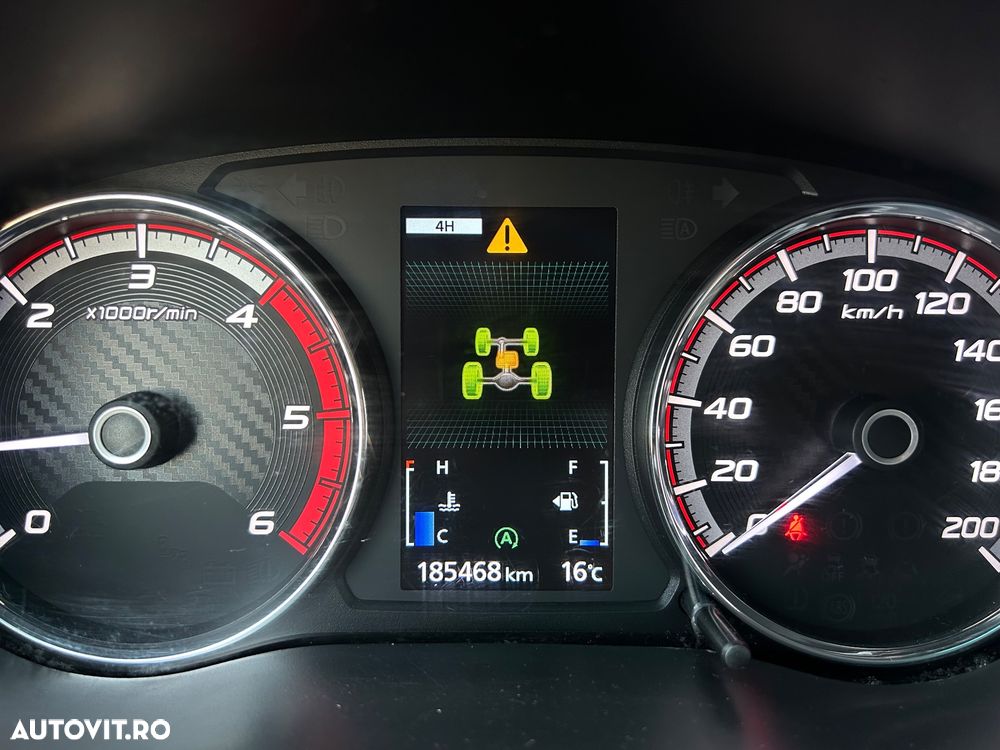Mitsubishi L200 Double Cab 2.2 DI-D M/T Intense - 9