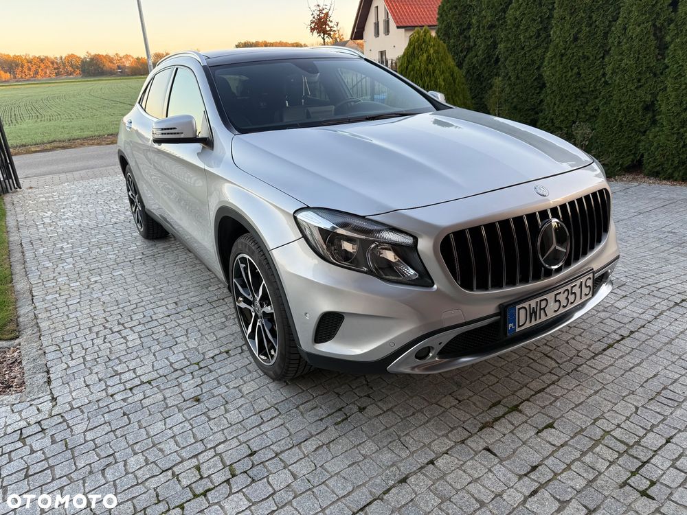 Mercedes-Benz GLA 250 4-Matic - 5