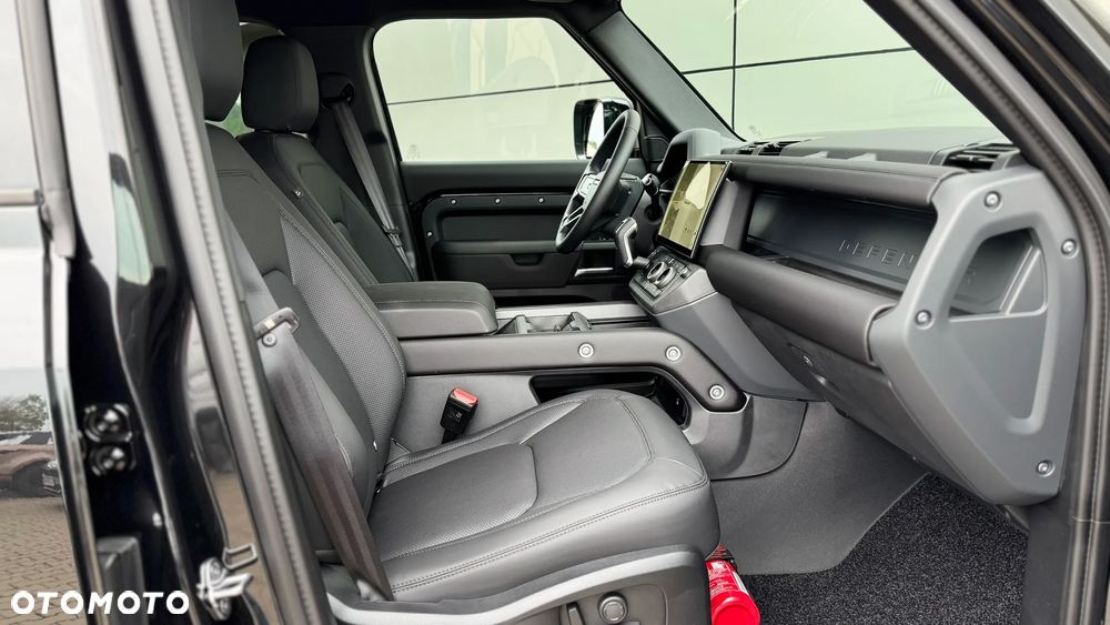 Land Rover Defender 3.0 D250 mHEV X-Dynamic SE - 13